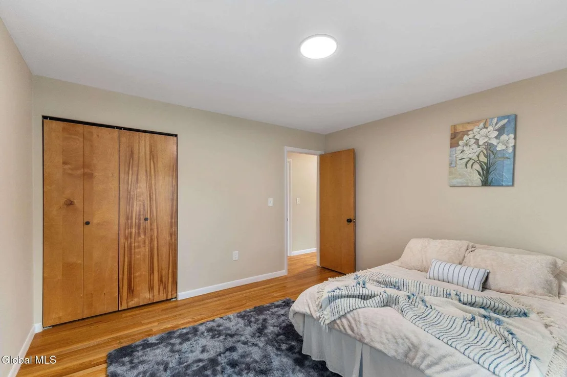 Photo of 34 Wolfert Avenue