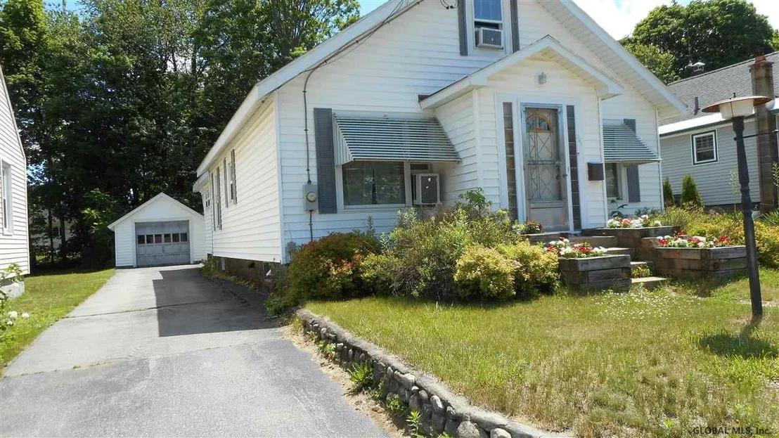 Photo of 341 CENTER Street