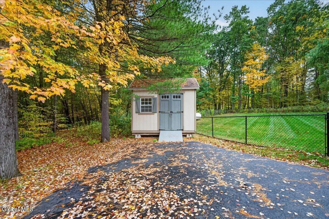 Photo of 74 Putnam Road