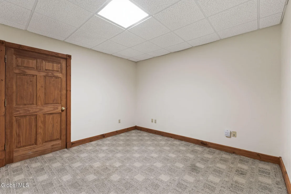 Photo of 46 Mann Boulevard