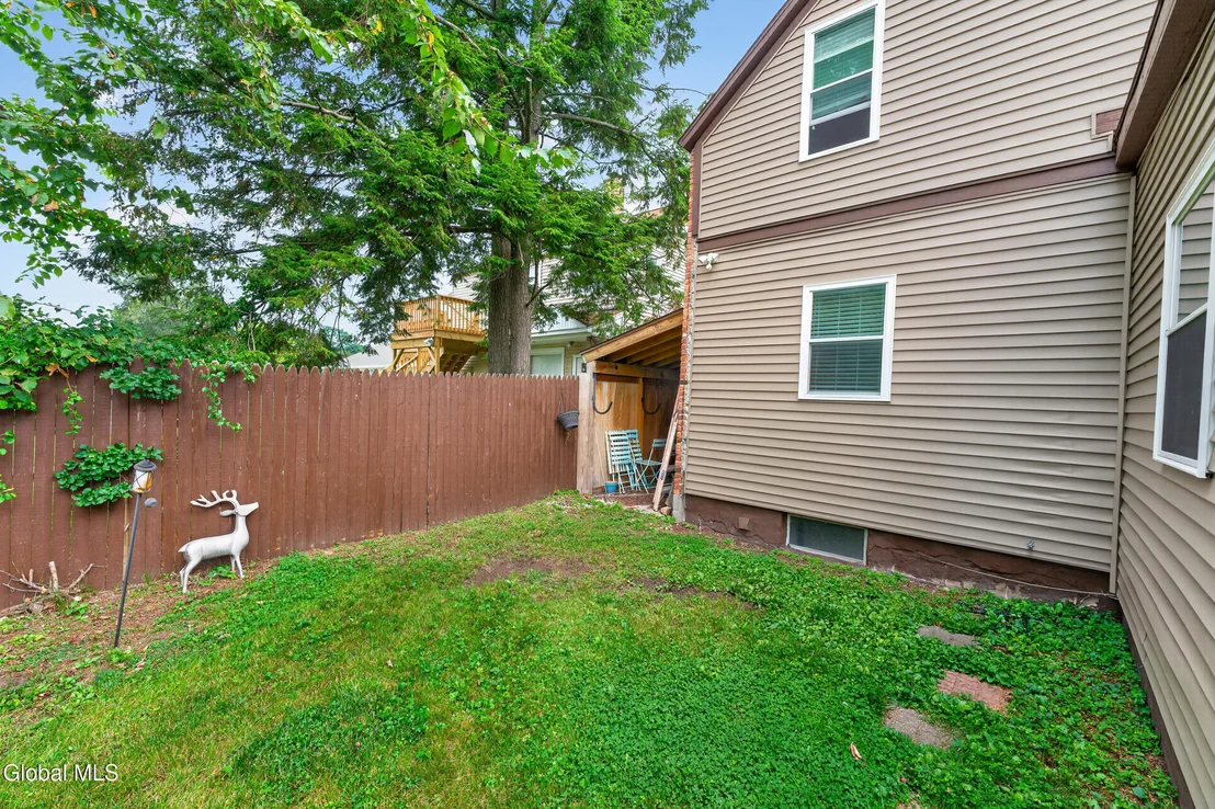 Photo of 341 Princetown Road