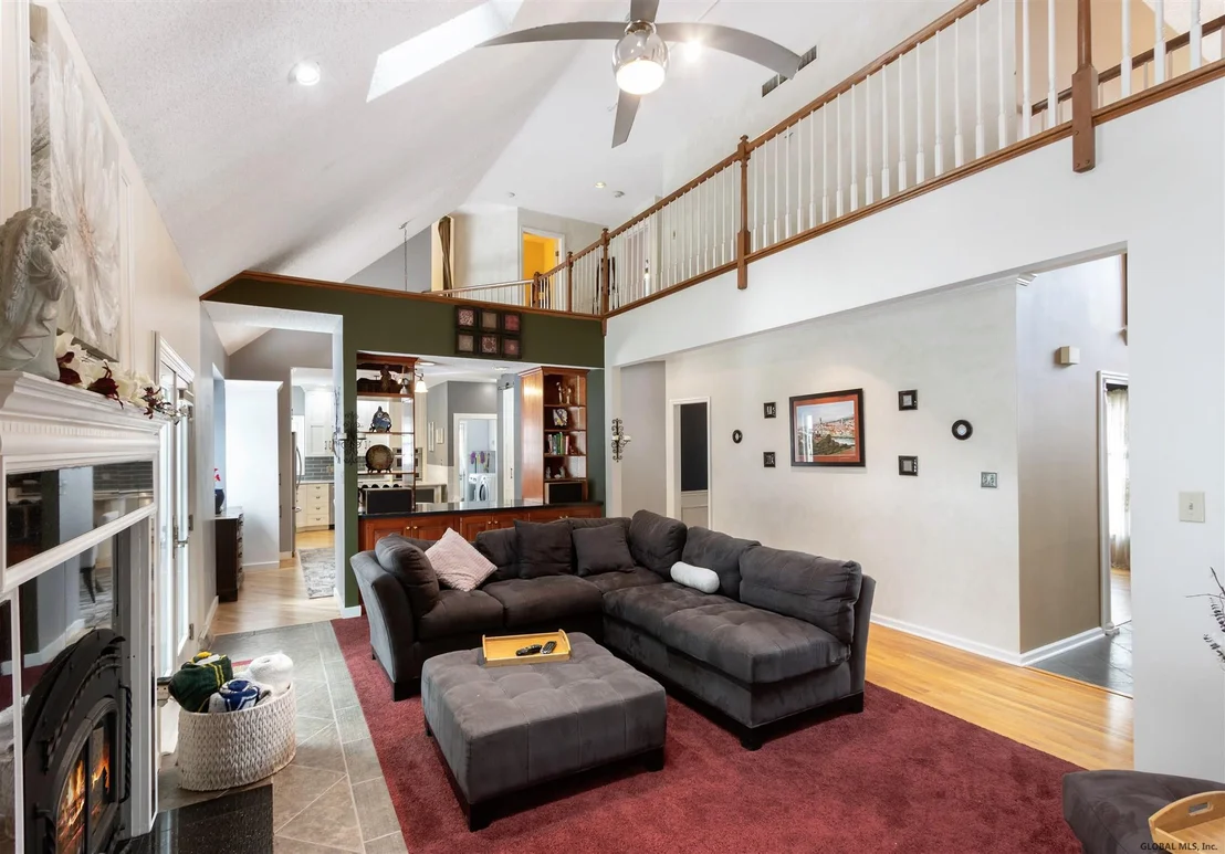 Photo of 54 OAK TREE Lane