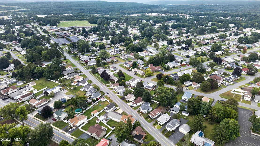 Photo of 341 Princetown Road