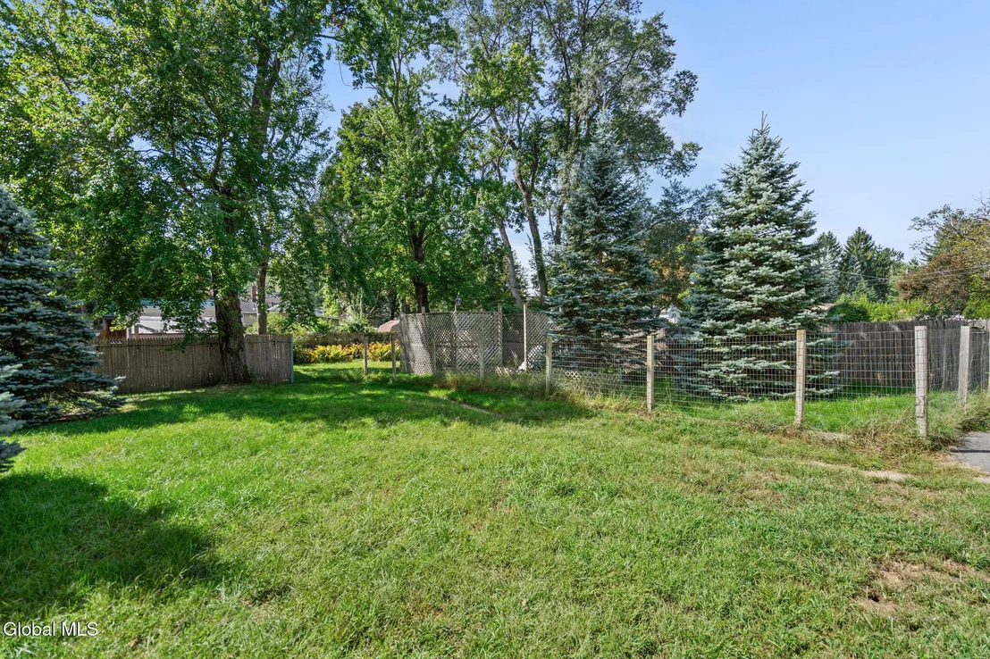 Photo of 1039 Bill Road