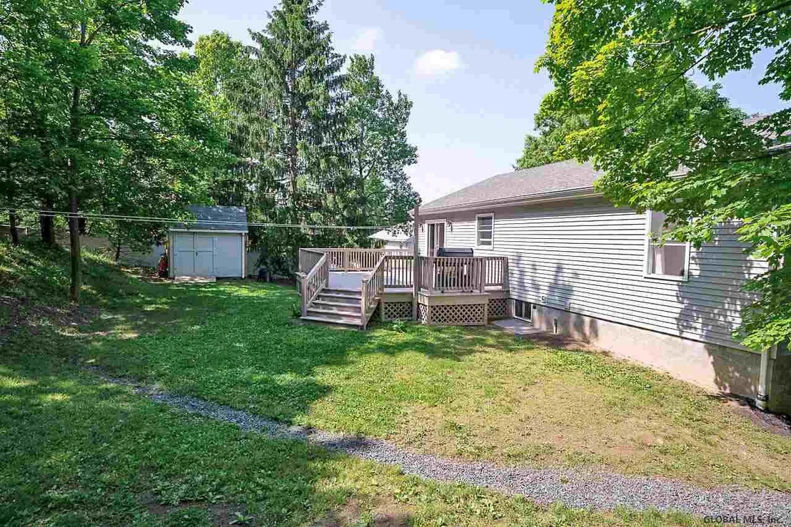 Photo of 31 OXFORD Circle