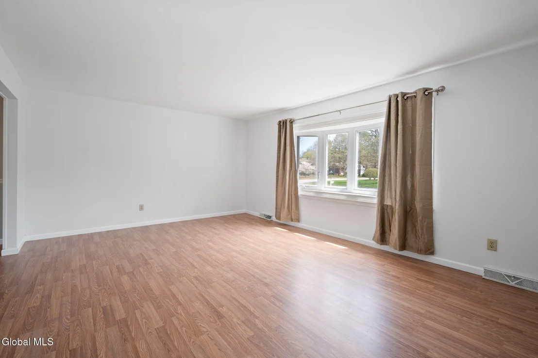 Photo of 5113 Foxwood Drive