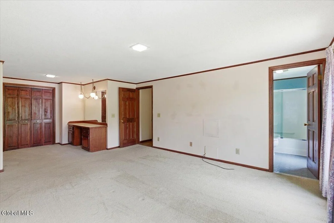 Photo of 908 Mohegan Road