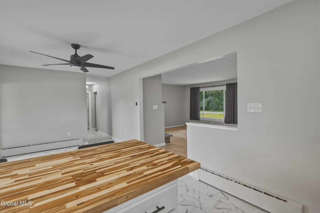 Photo of 10 Kasper Drive