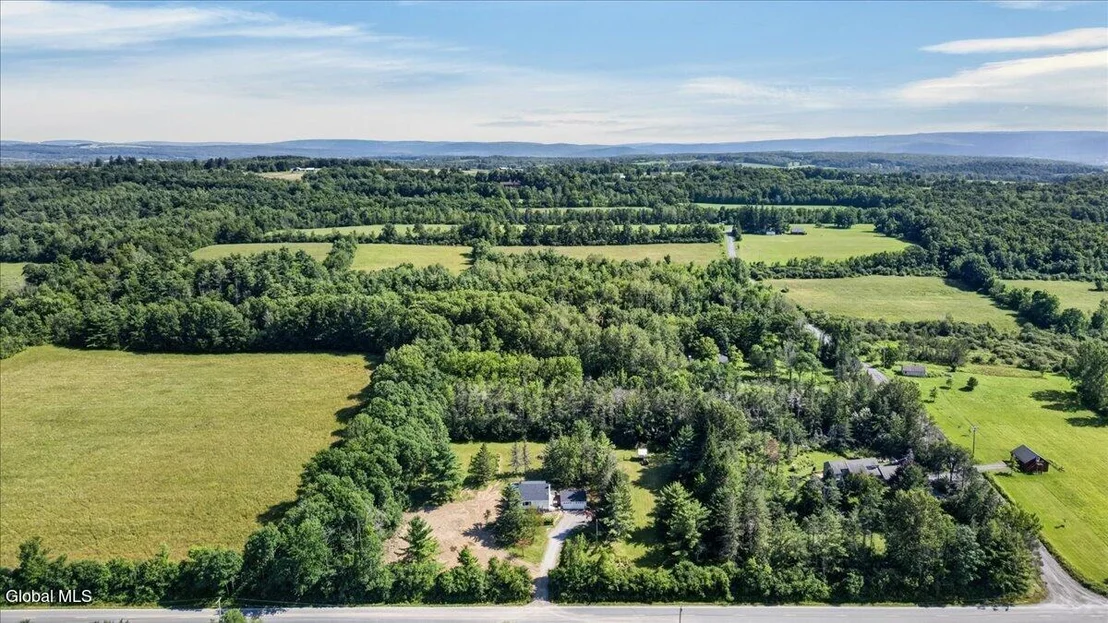Photo of 886 NY-146