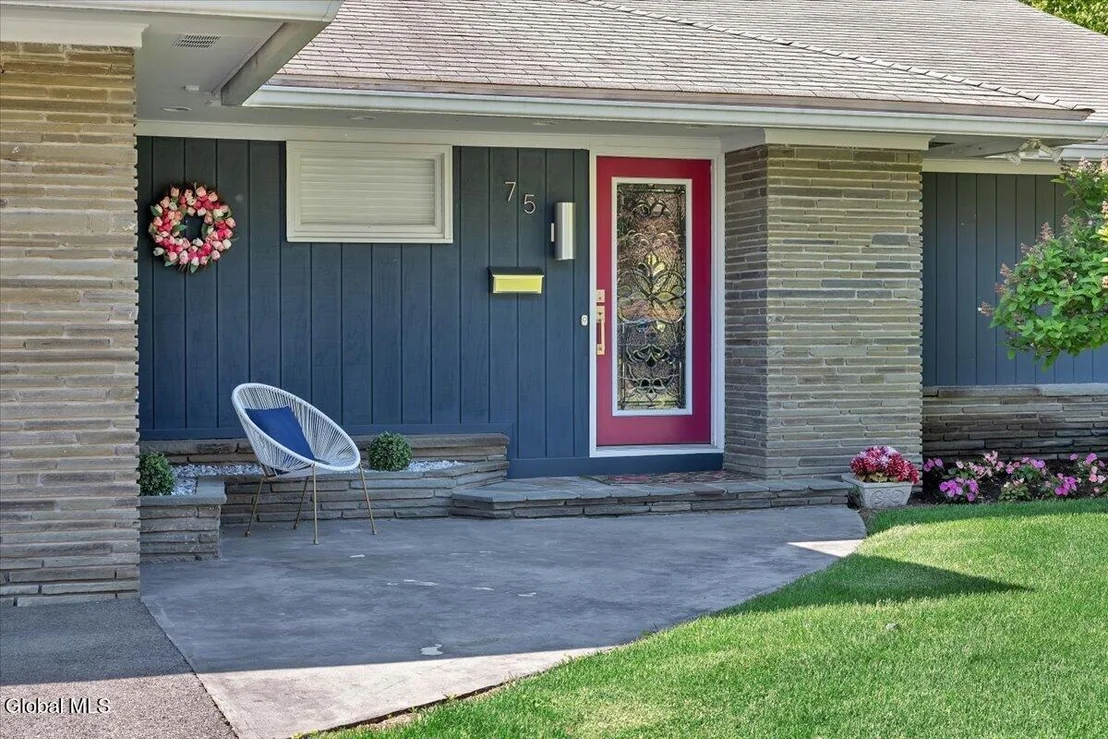 Photo of 75 Fort Amherst Road