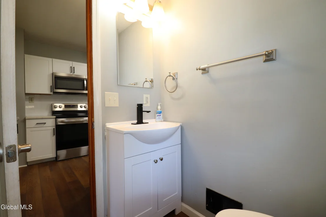 Photo of 319 Melrose Street