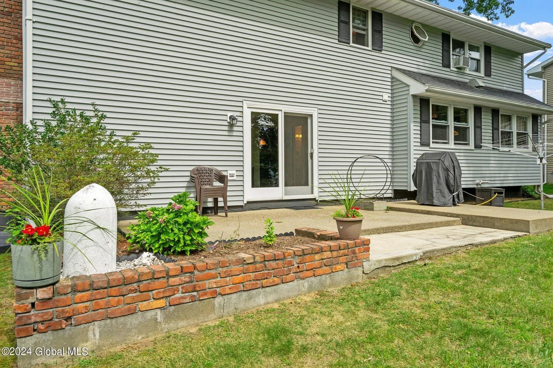 Photo of 136 Fabian Drive
