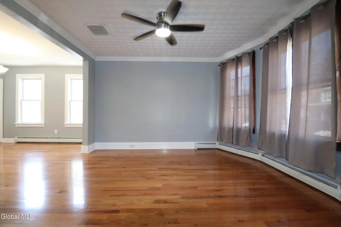 Photo of 417 Eleanor Street