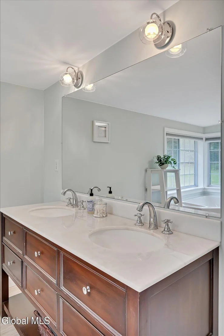Photo of 317 Closson Road
