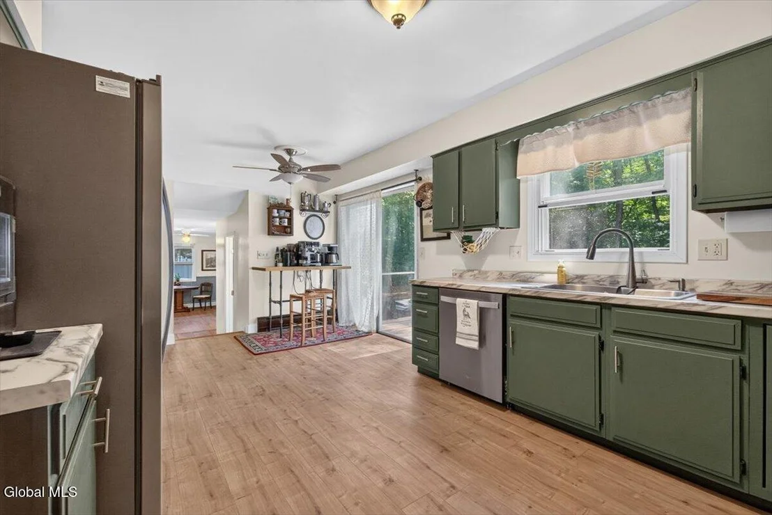 Photo of 8 Cypress Pt