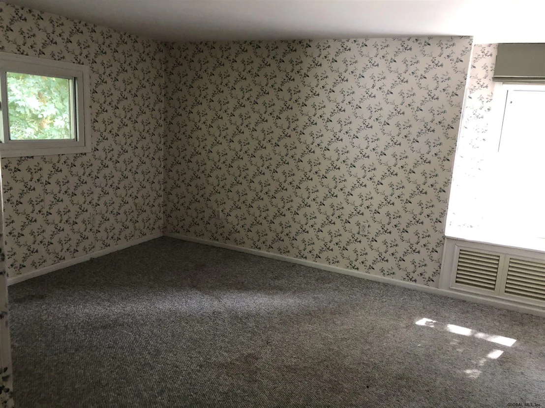 Photo of 5 MANN Drive