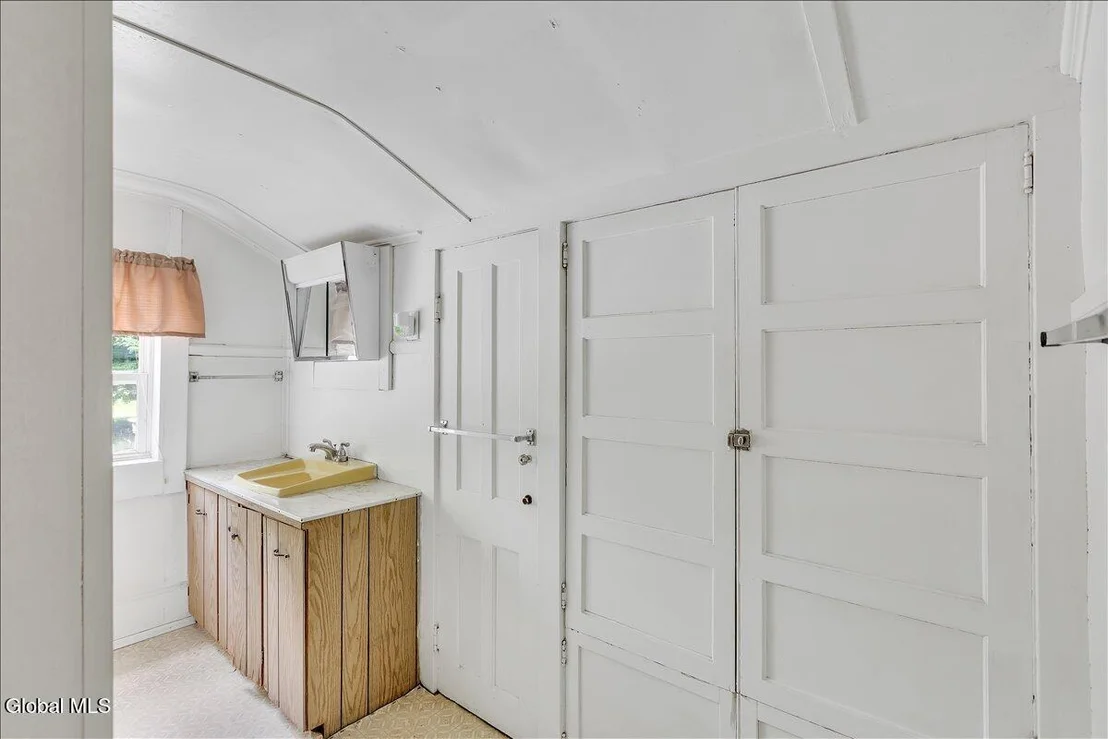 Photo of 60 Maple Avenue