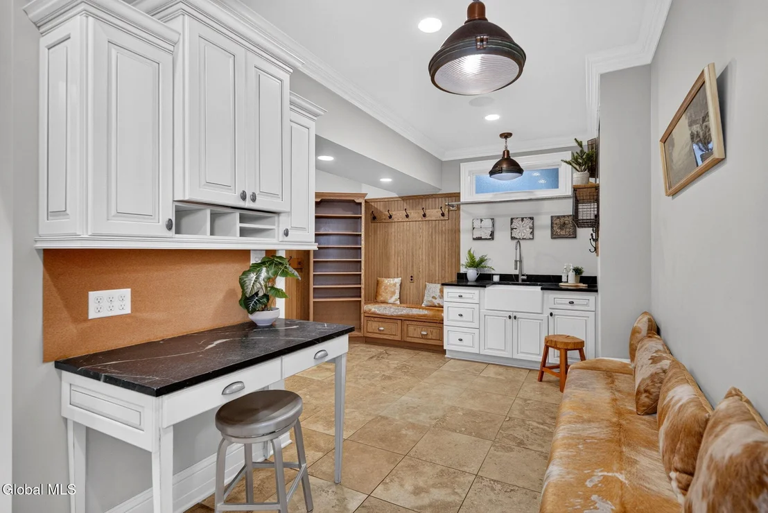 Photo of 245 Menlo Park Road