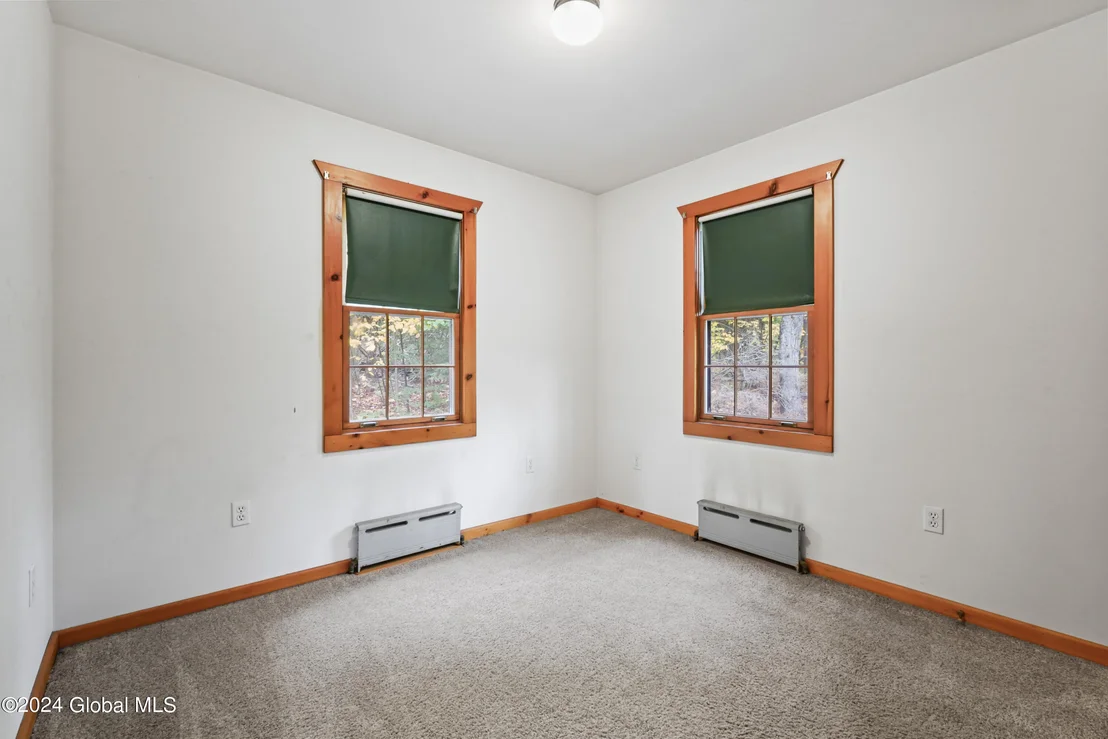 Photo of 680 Taborton Road