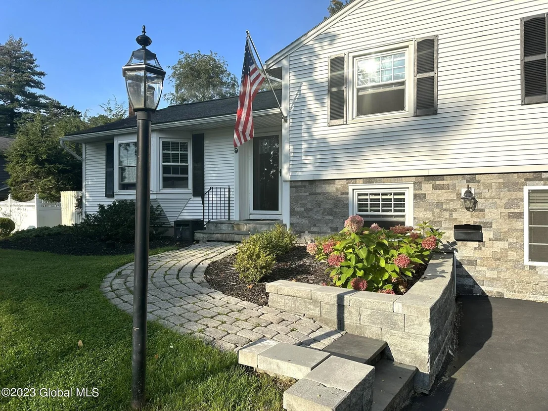 Photo of 5 Southern Drive
