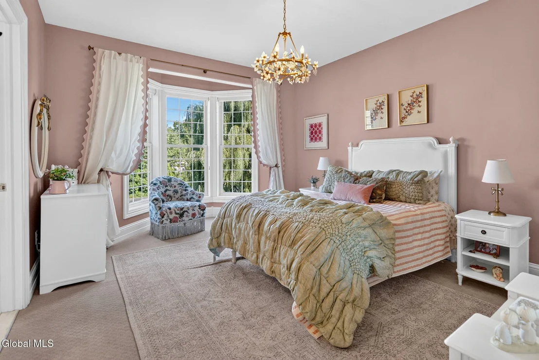 Photo of 245 Menlo Park Road