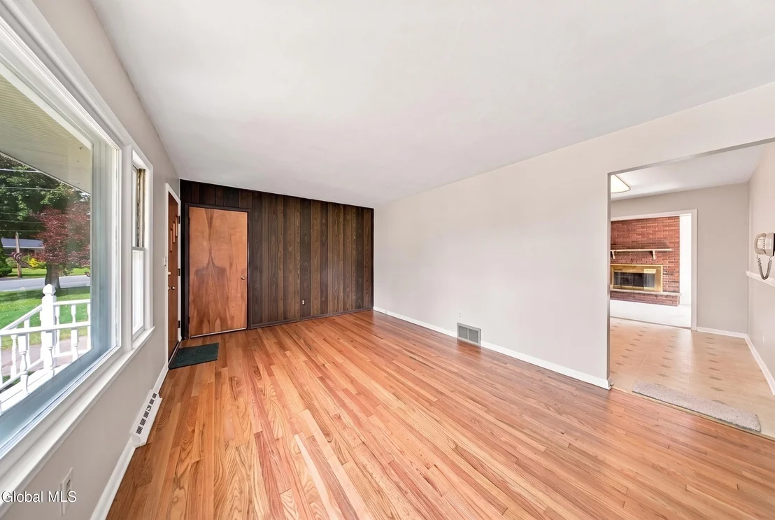 Photo of 4 Pettibone Drive