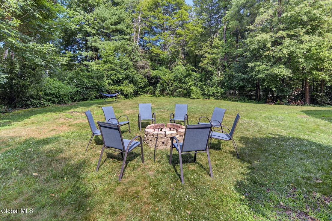 Photo of 72 Maple Road