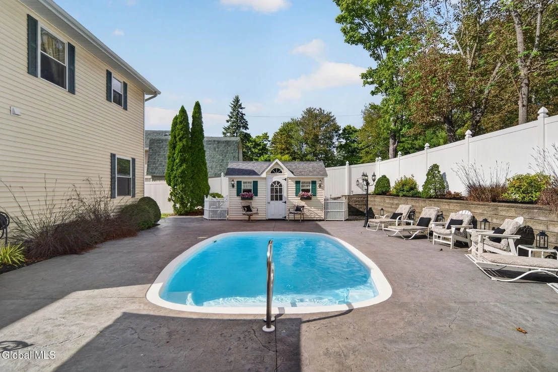 Photo of 52 Troy Avenue