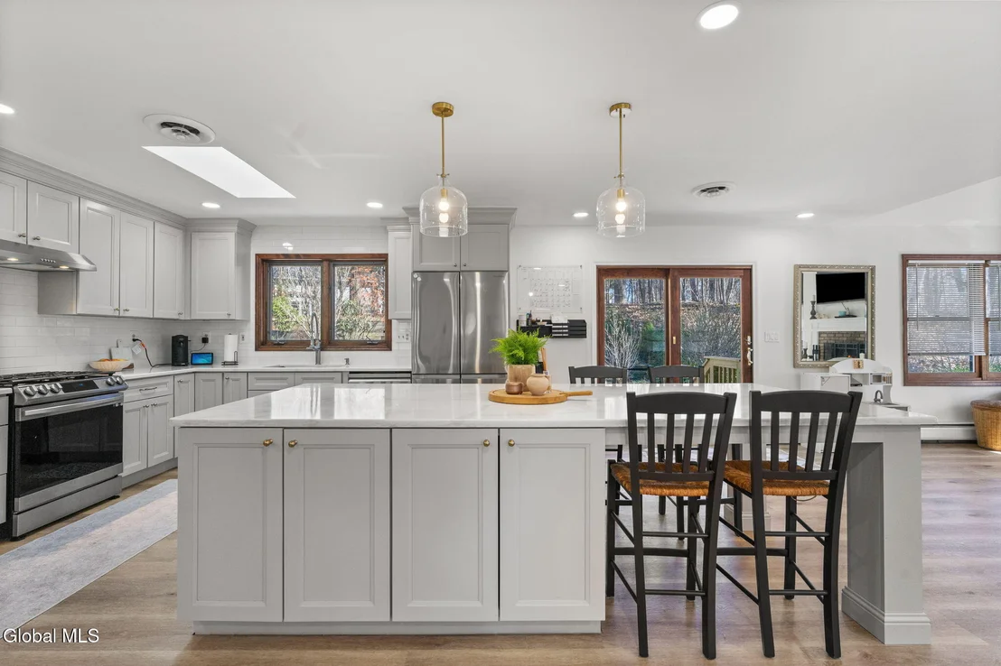 Photo of 19 Crown Point