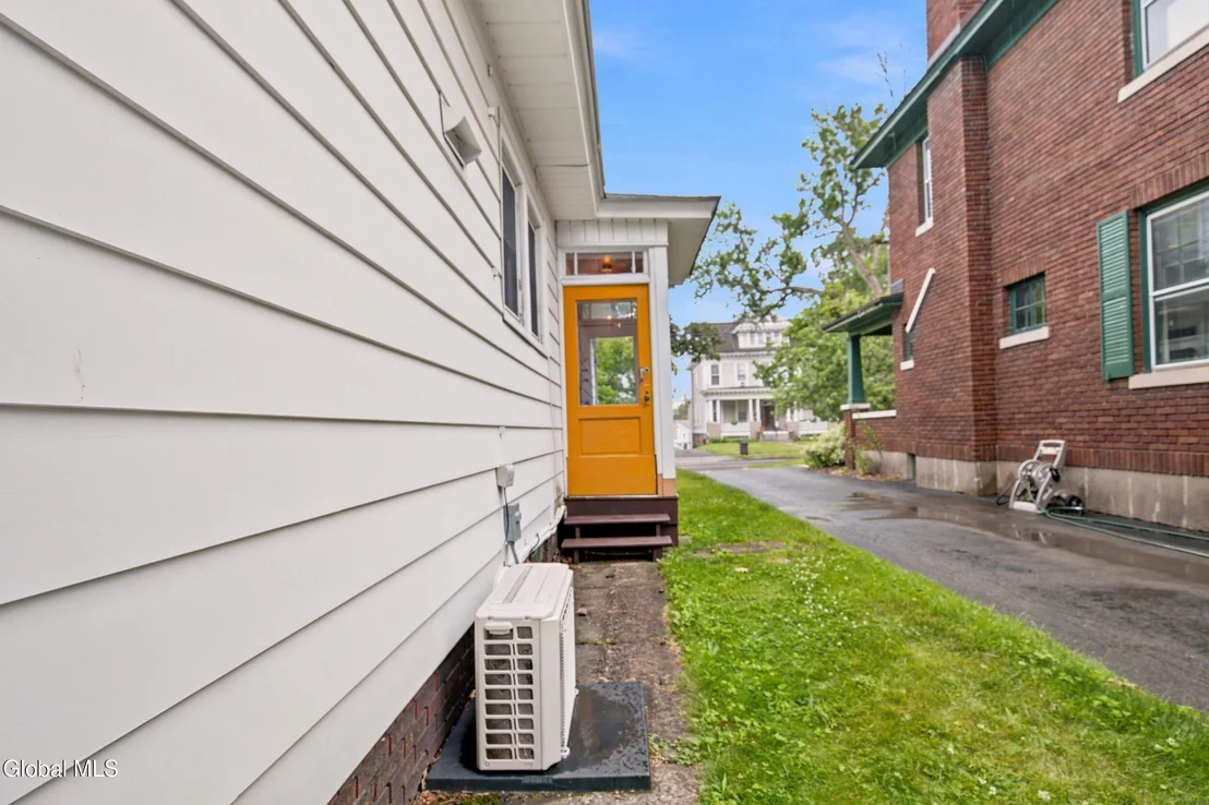 Photo of 1355 Union Street