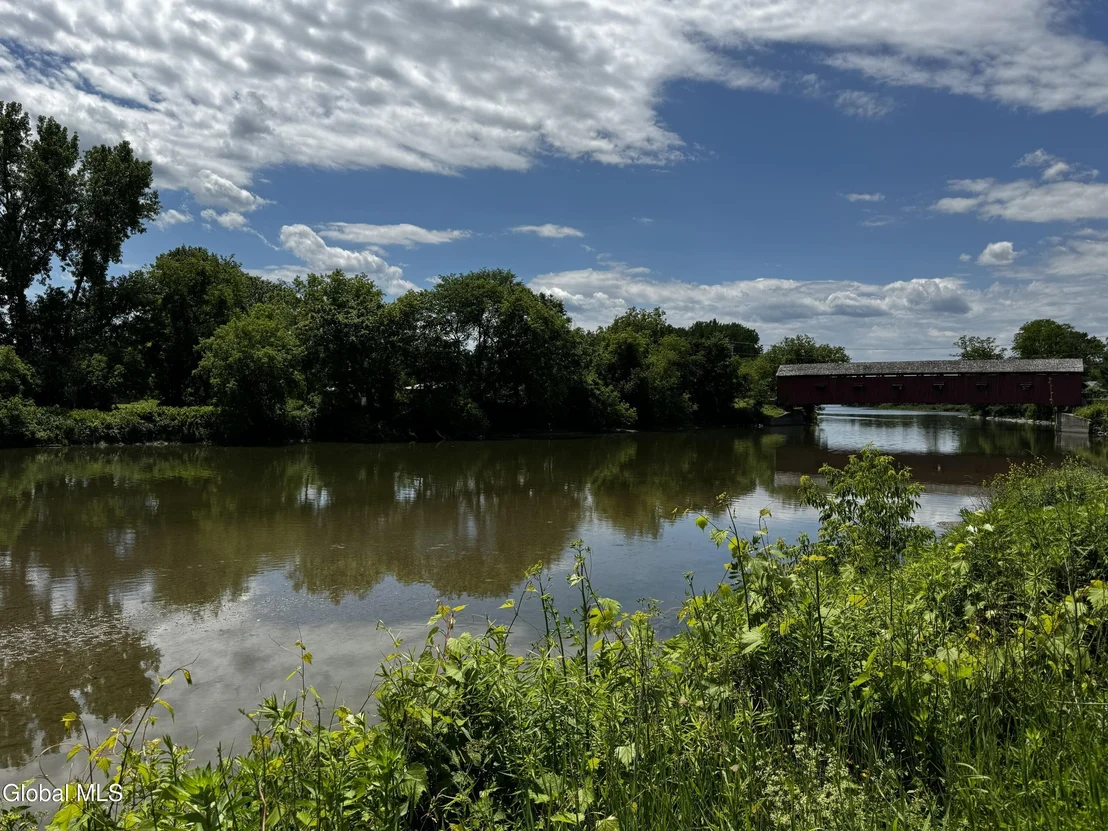 Photo of 21 River Road