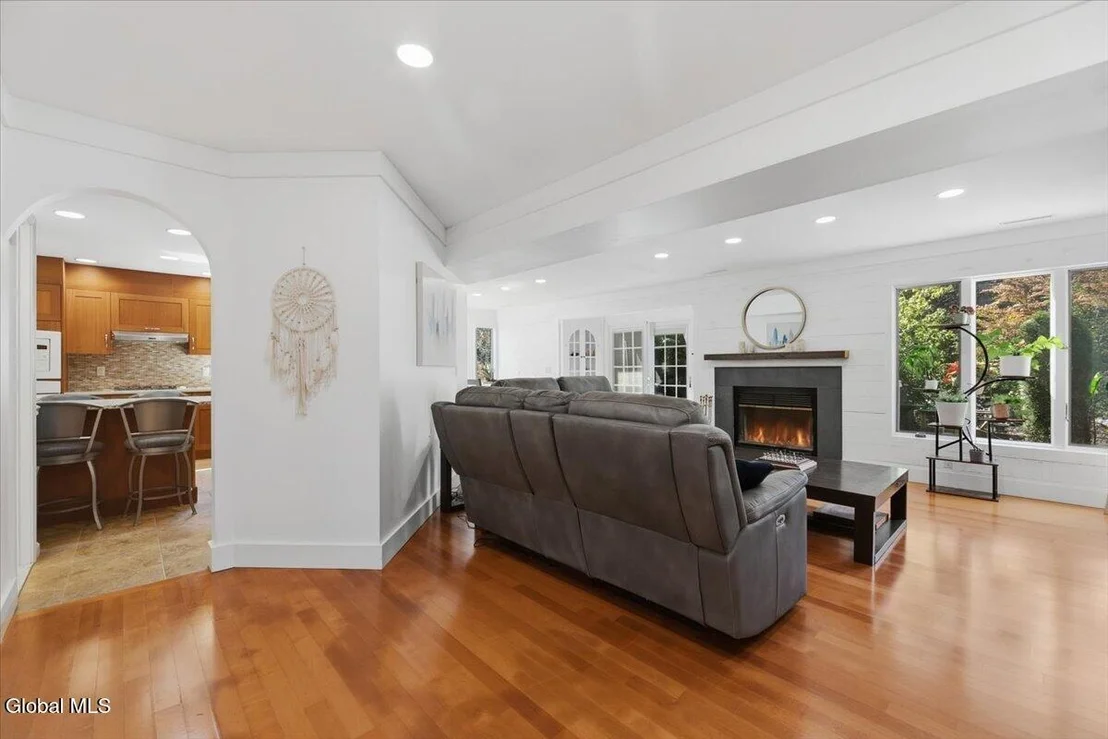 Photo of 15 Constitution Drive