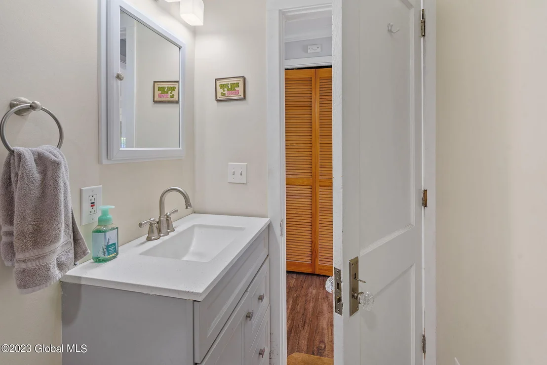 Photo of 207 Maple Avenue