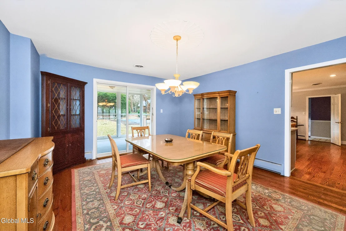 Photo of 7 N Maple Lane