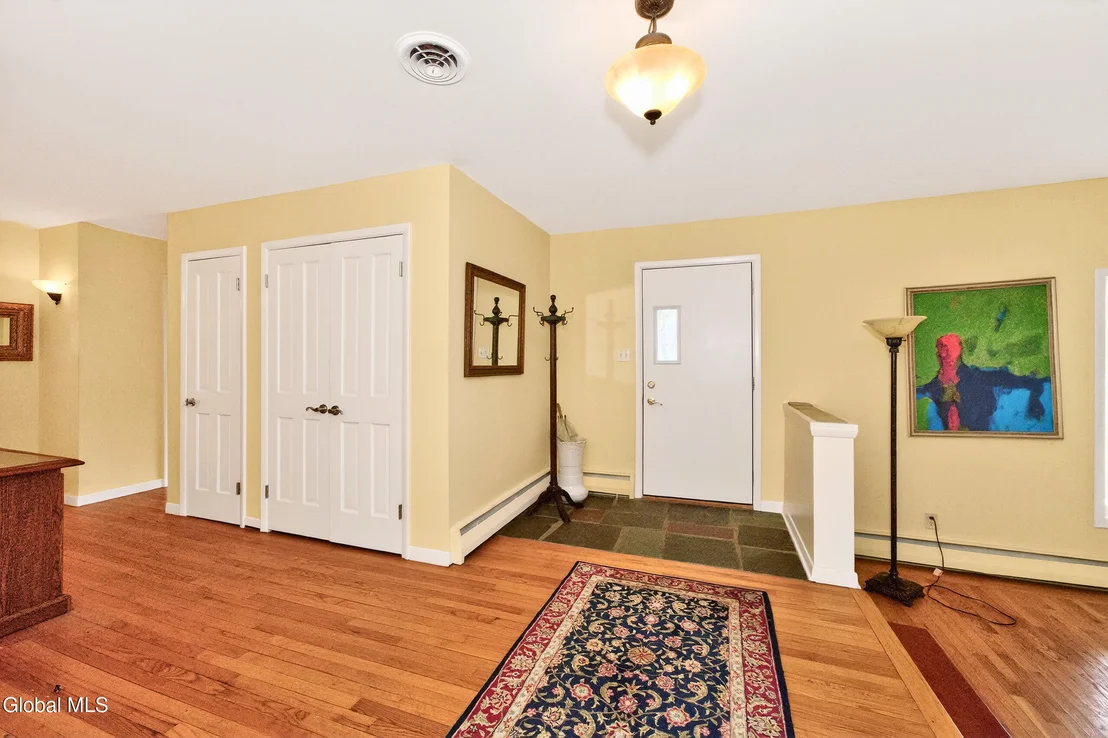 Photo of 7 N Maple Lane