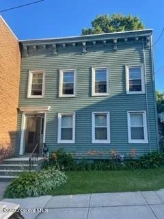 Photo of 124 2nd Avenue