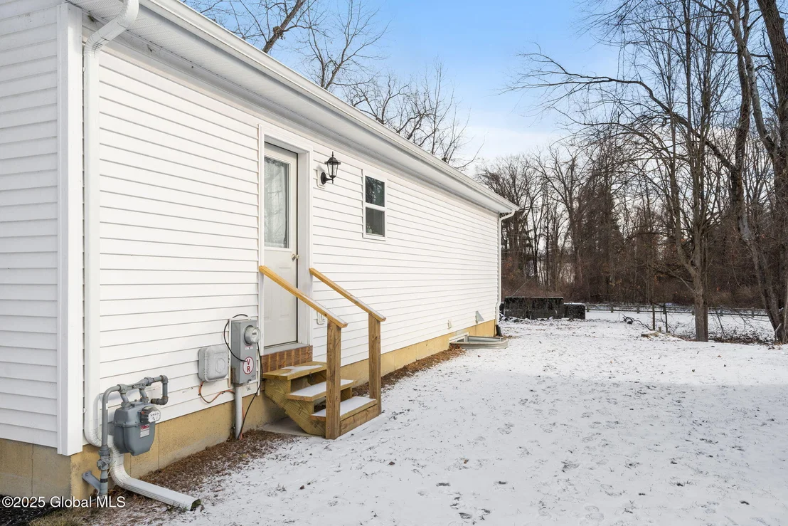Photo of 12 Feeder Bend