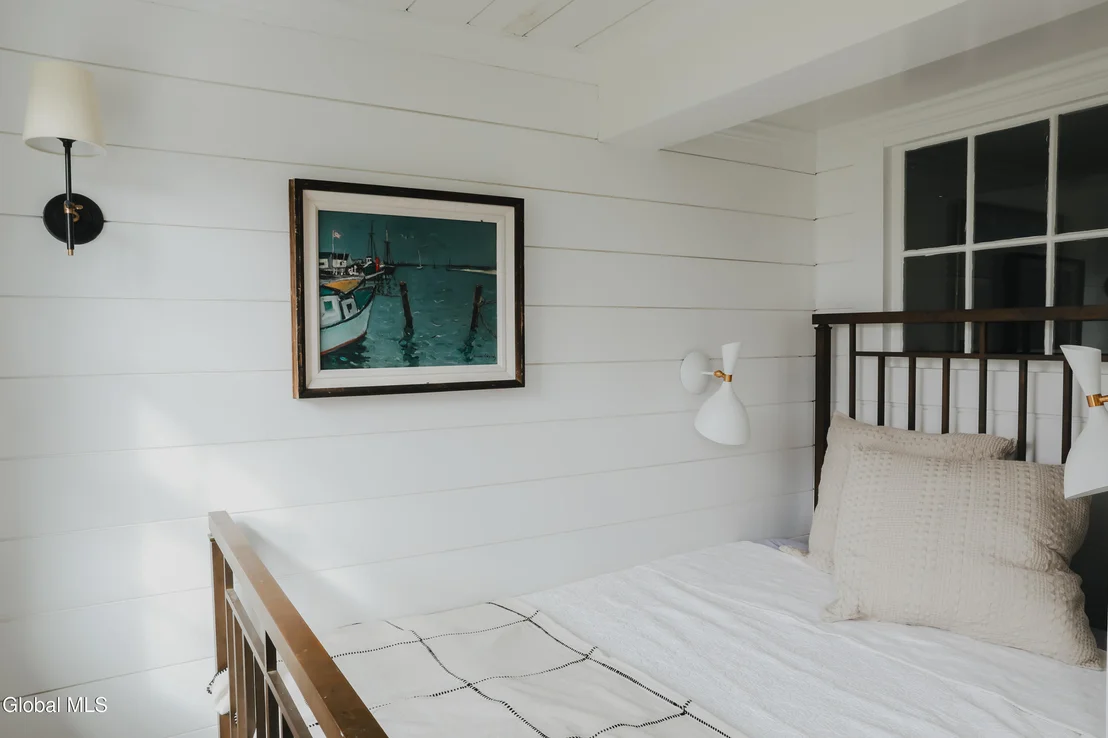 Photo of 433 Rapp Road