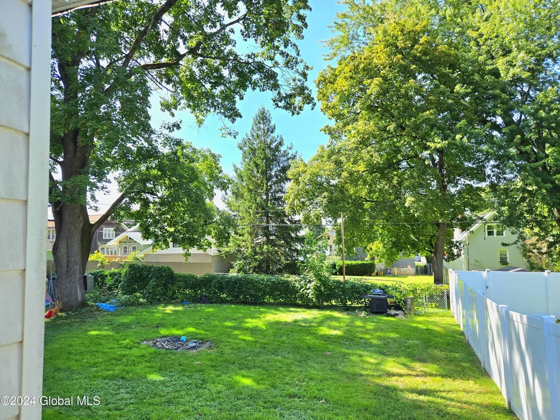Photo of 897 8th Avenue