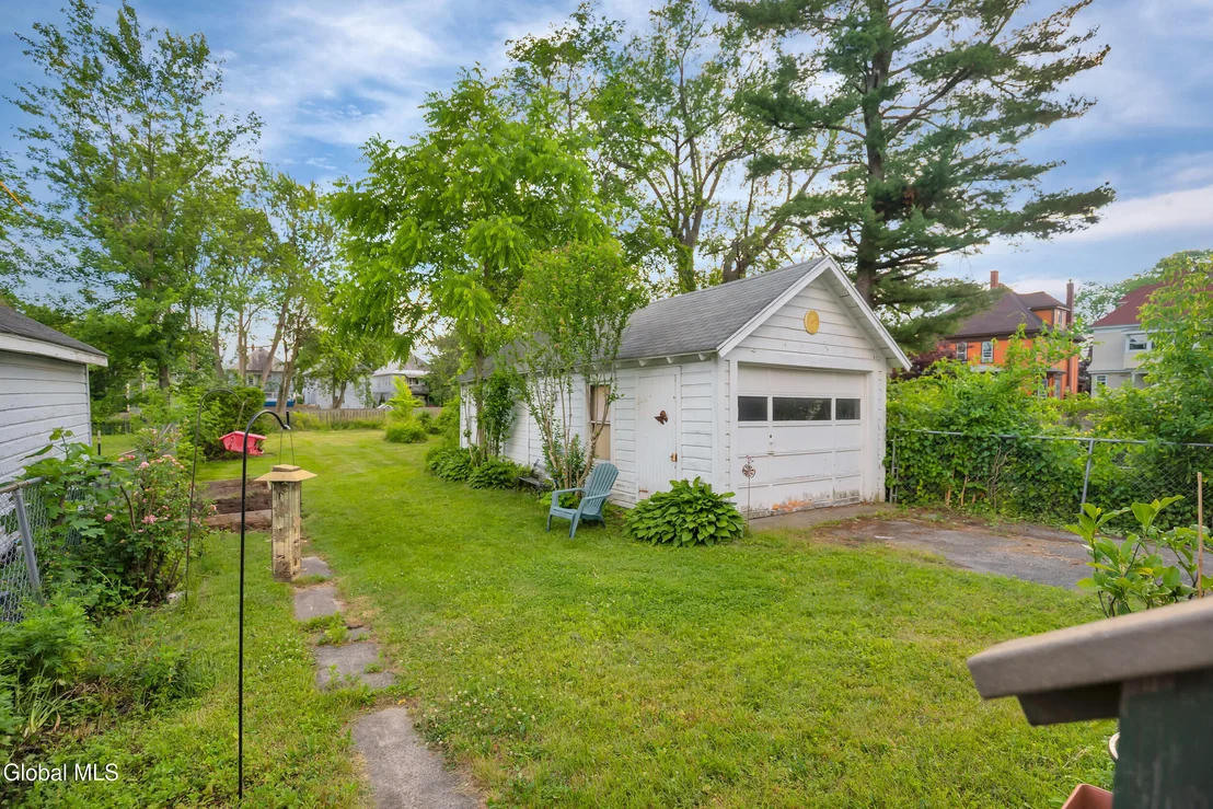 Photo of 1322 Alden Place