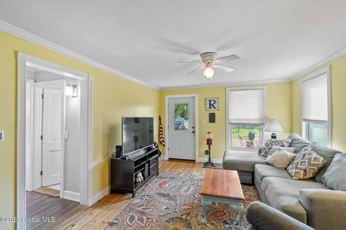 Photo of 207 Maple Avenue