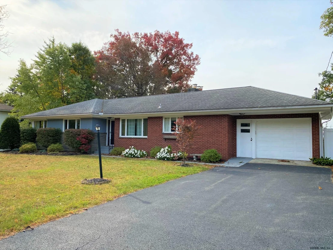 Photo of 120 SHAKER Road