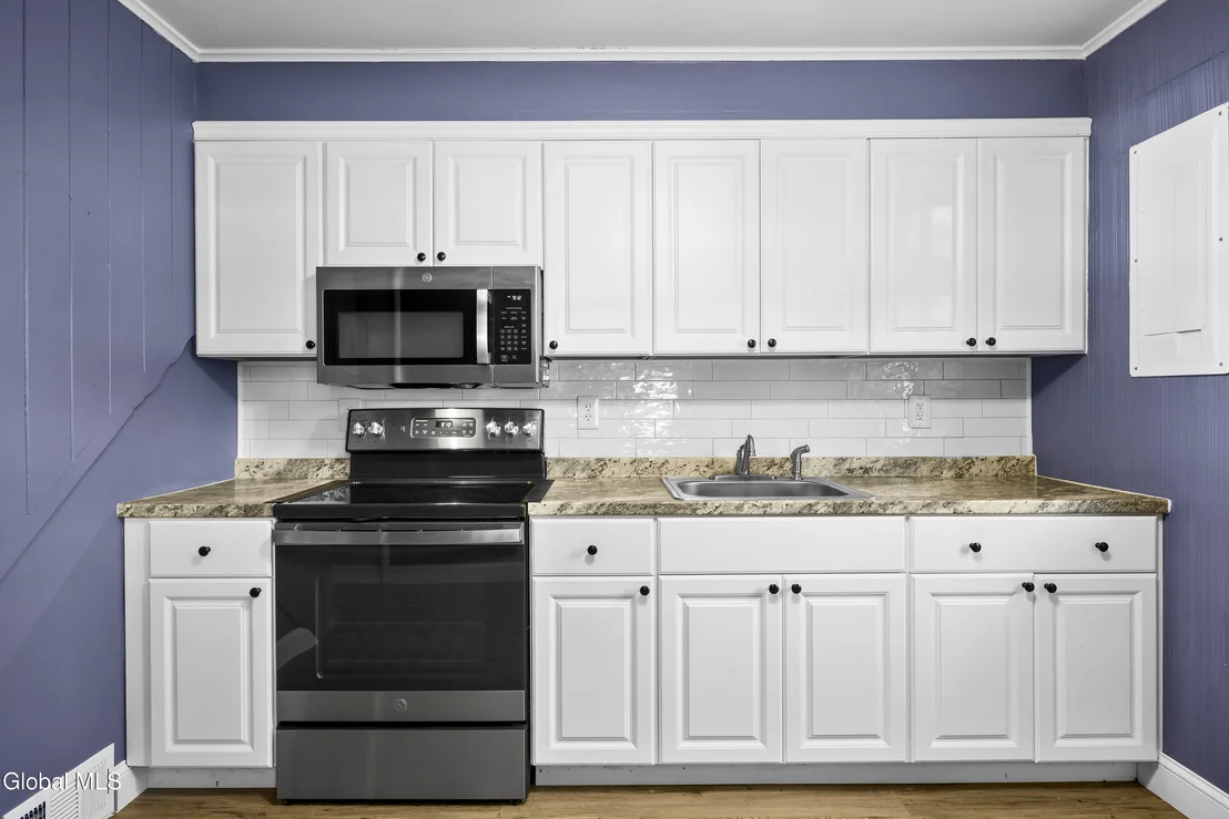 Photo of 1083 Inner Drive