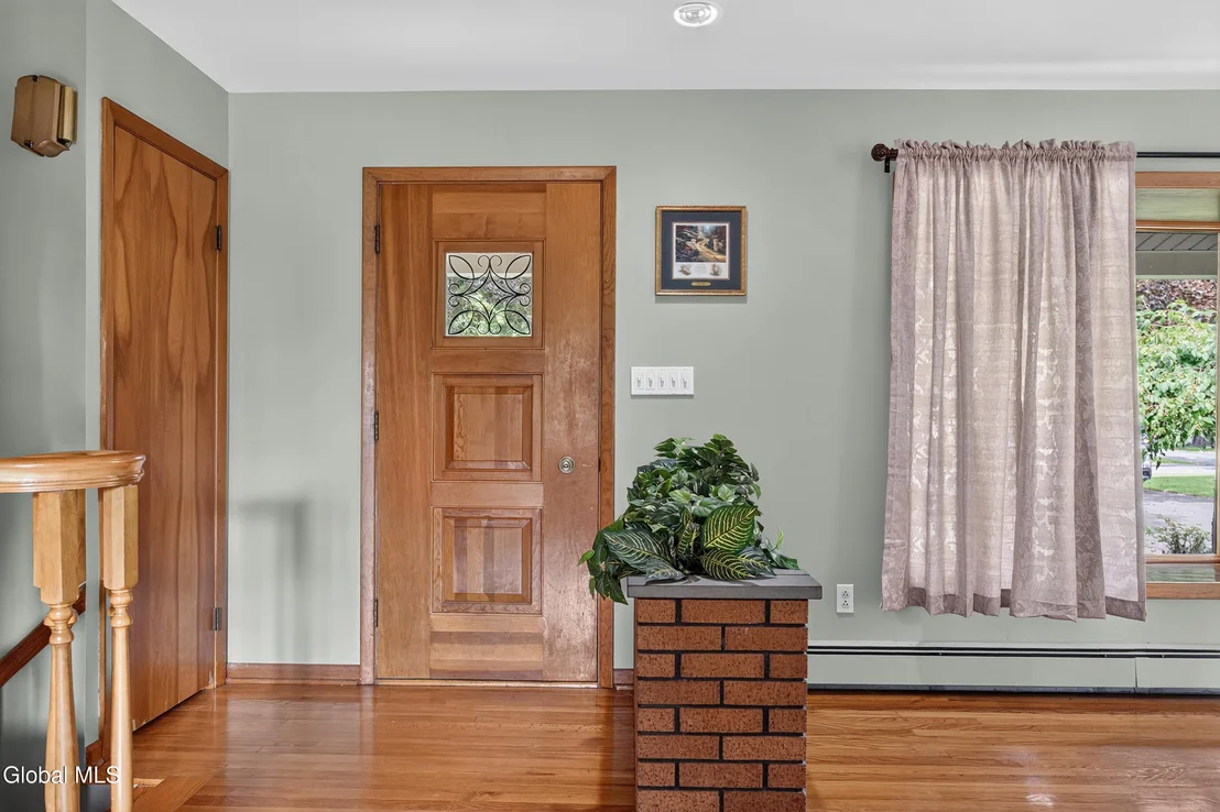 Photo of 137 Mammoth Spring Road