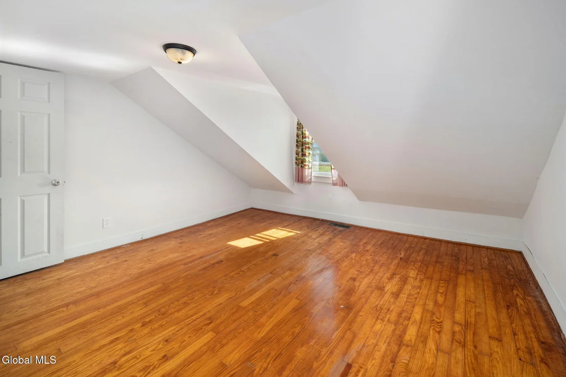 Photo of 223 Grovenors Corners Road