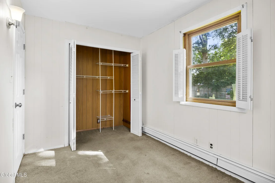 Photo of 1083 Inner Drive