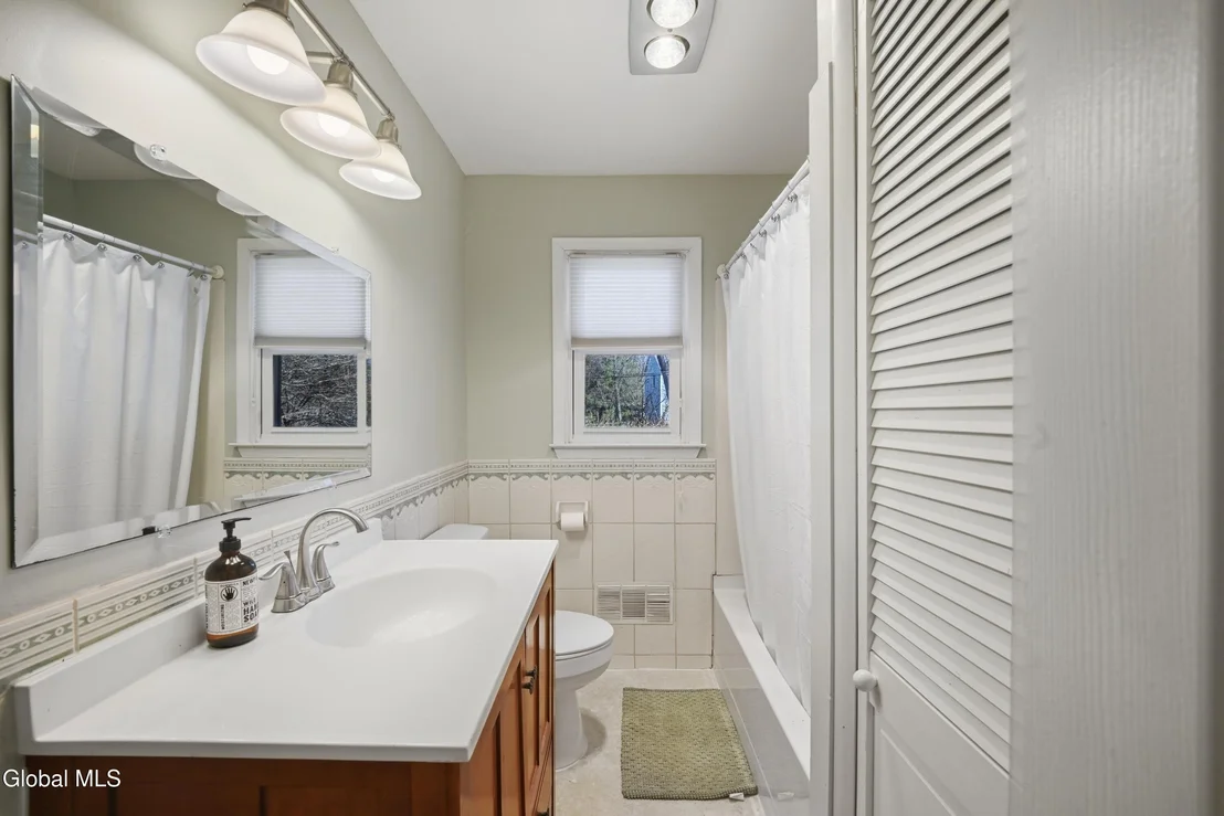 Photo of 138 Birchwood Drive