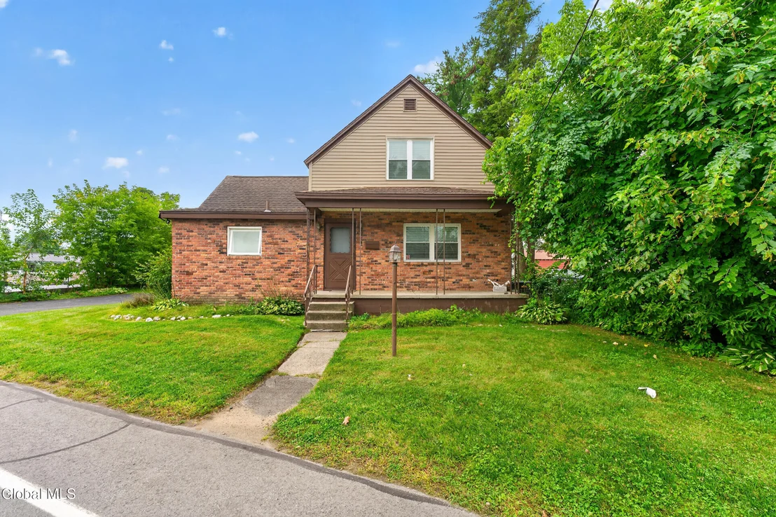Photo of 341 Princetown Road