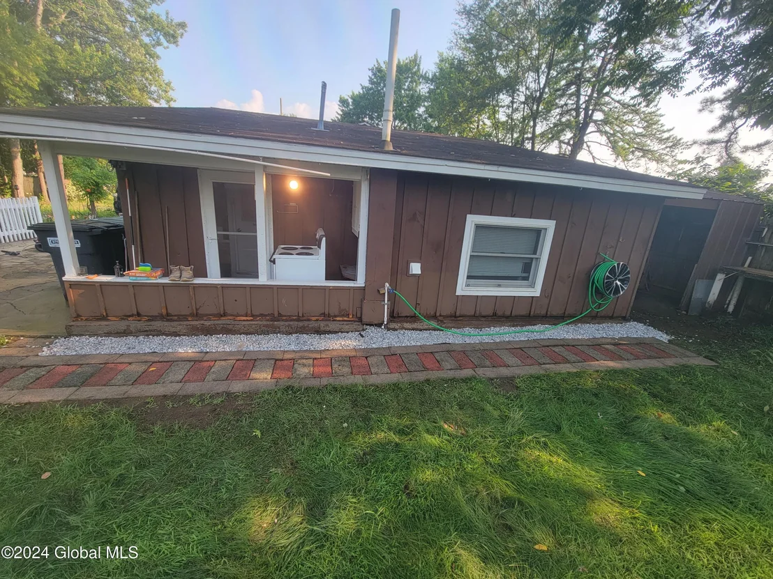 Photo of 196 Luzerne Road