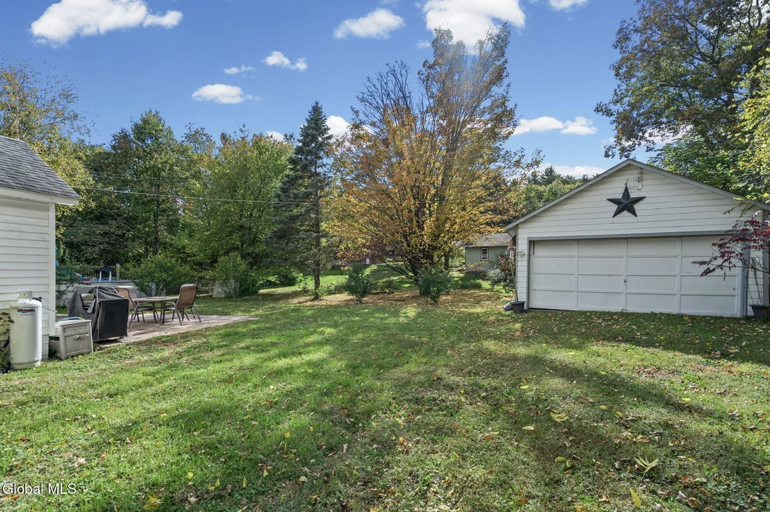 Photo of 19 Fulton Parkway
